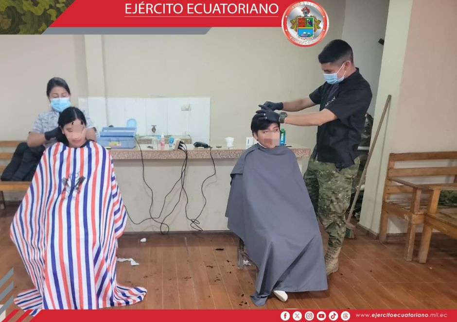 Efectivos militares realizaron acción cívica en Cañar