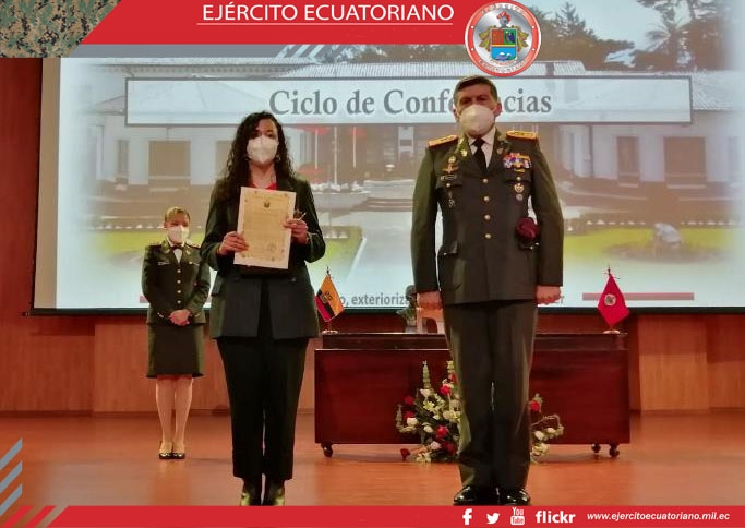 Academia de Guerra del Ejército realizó ciclo de conferencias por su aniversario de creación
