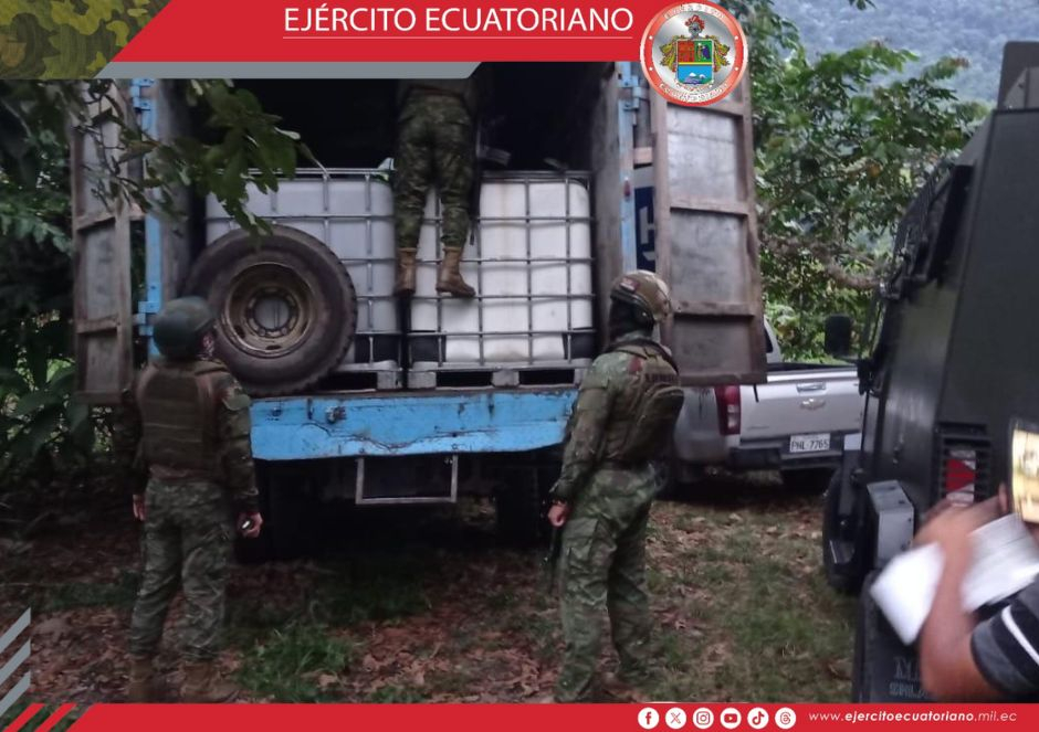 Personal militar decomisó combustible en Zamora Chinchipe