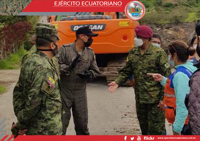 Fuerzas Armadas brindan su apoyo y contingente por el deslave ocurrido en Chunchi