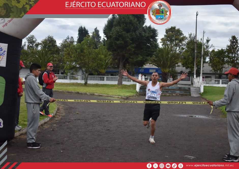 En las unidades militares se desarrolló la carrera atlética, por los 196 años del Ejército Ecuatoriano