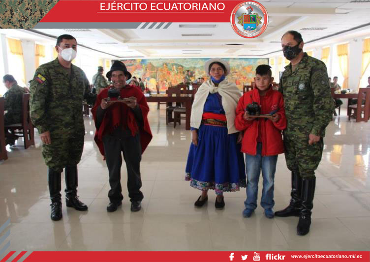 Brigada Galápagos recibe visita de protagonistas de historias en nuestro país