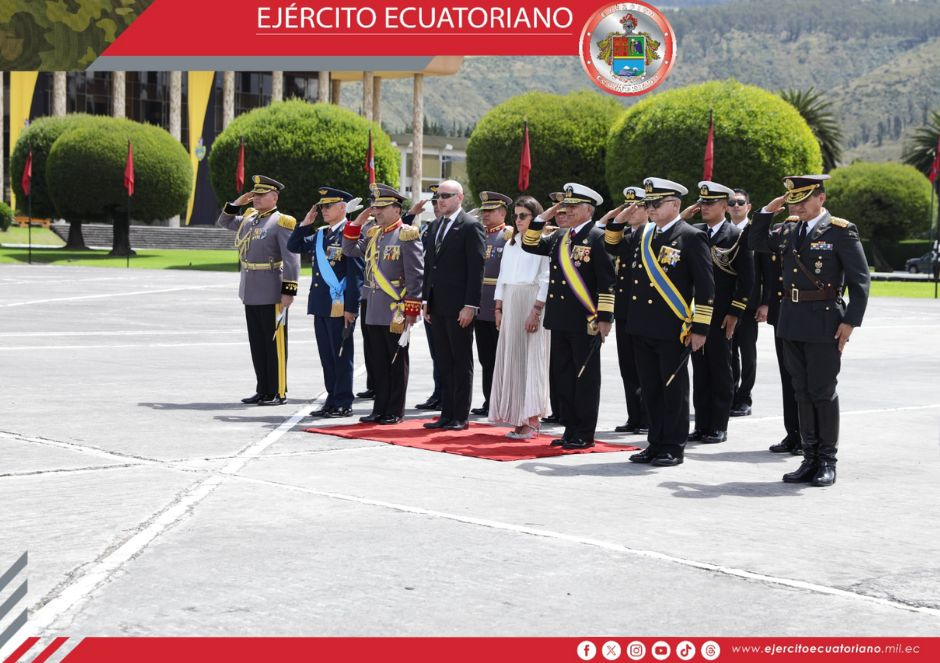 Grae. Henry Delgado Salvador asumió el mando del Ejército Ecuatoriano