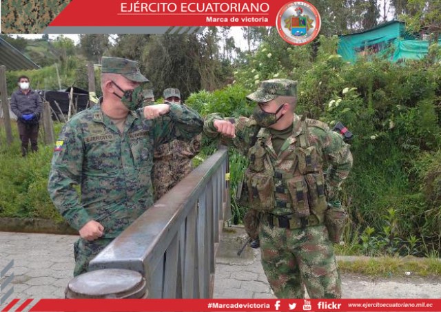 Comandante del Ejército vista unidades de la frontera norte