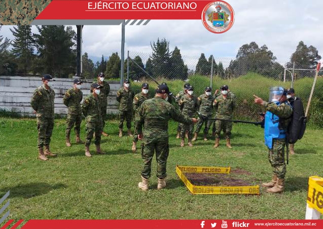 Continúa entrenamiento de desminado humanitario