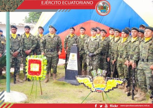 Se conmemoran 66 años del primer salto de paracaidismo
