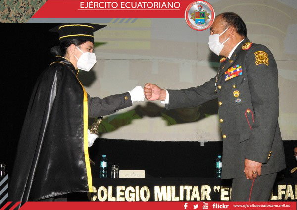 Colegios Militares gradúan a nuevos bachilleres de la República