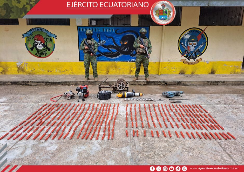 Ejército Ecuatoriano decomisa cargamento de explosivos