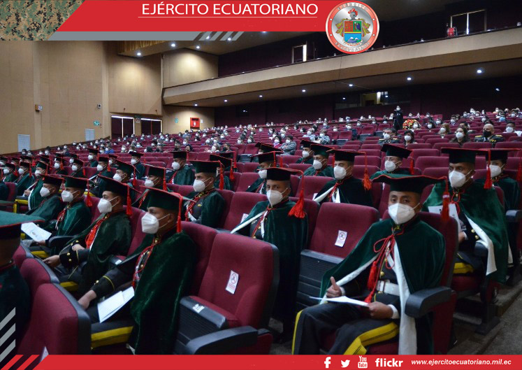 Cadetes del IV Curso Militar de la Esmil se incorporaron de licenciados en ciencias militares