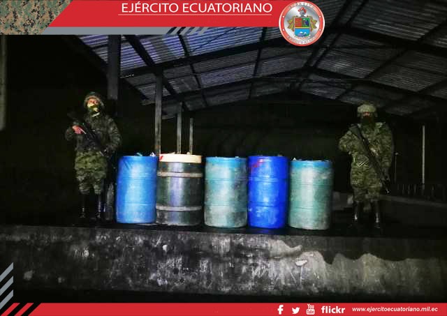 Personal del Ejército incautó combustible en Sucumbíos