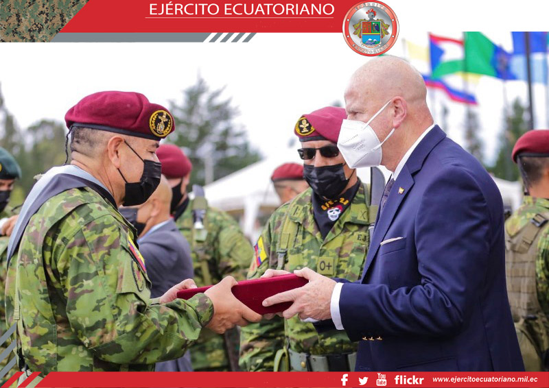 Se conmemoraron 65 años del paracaidismo militar ecuatoriano