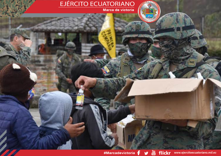 Escuela Superior Militar Eloy Alfaro realizó acción cívica en Imbabura
