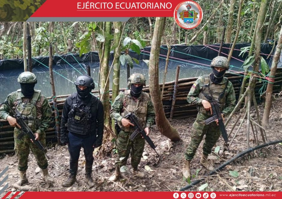 Duro golpe al tráfico de combustible en Sucumbíos, militares localizan piscina con 8000 galones de combustible