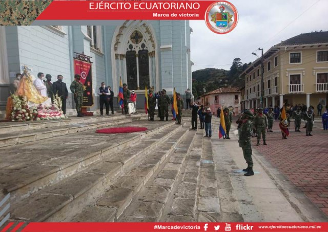 Virgen de El Cisne es escoltada por personal militar y realiza sobrevuelo en cantones de Loja
