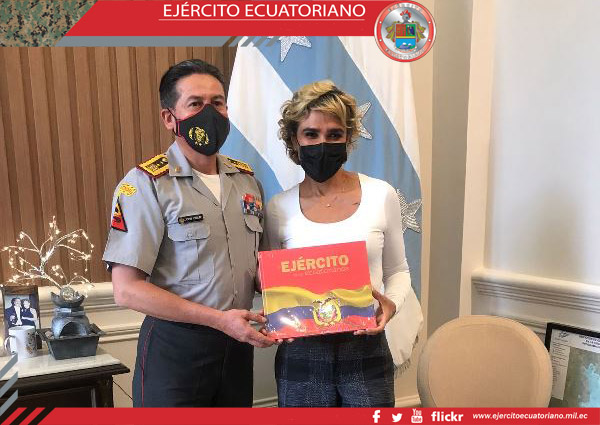 Alcaldesa de Guayaquil recibió al Comandante de la II División de Ejército Libertad
