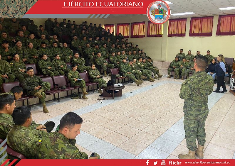 Personal militar continúa con su capacitación en Derechos Humanos