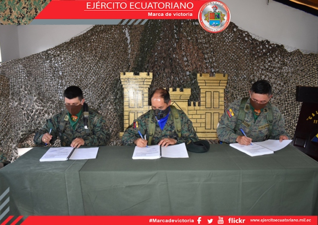 Escuadrón de Ingenieros Blindados realizan cambio de mando