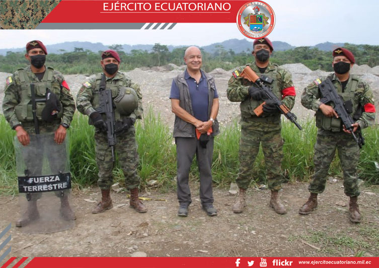 Autoridades del Estado inspeccionan las operaciones militares en Yutzupino