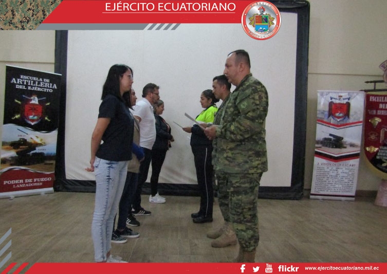 Personal militar se capacita en temas de Derechos Humanos y Derecho Internacional Humanitario