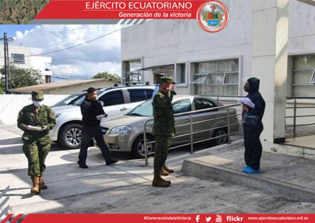 Comandante del Ejército visitó a personal militar contagiado de COVID-19