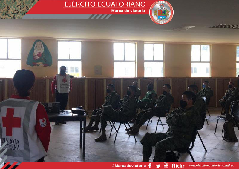 En Machachi personal militar recibe capacitación en DD.HH. y D.I.H.