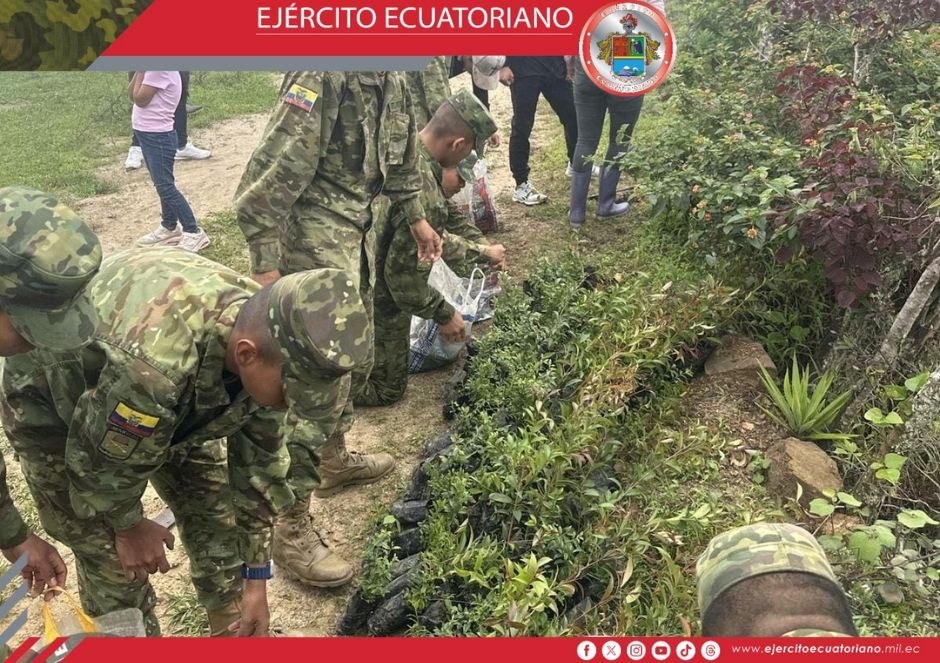 Ejército Ecuatoriano participó en jornada de reforestación en el cantón Espíndola