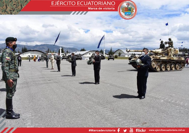 Ejército realizó ceremonia de reconocimiento institucional a suboficiales primeros