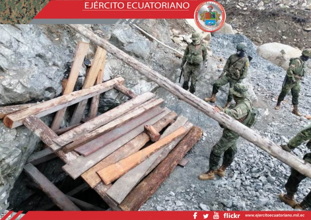 Ejército Ecuatoriano neutraliza actividades de minería ilegal