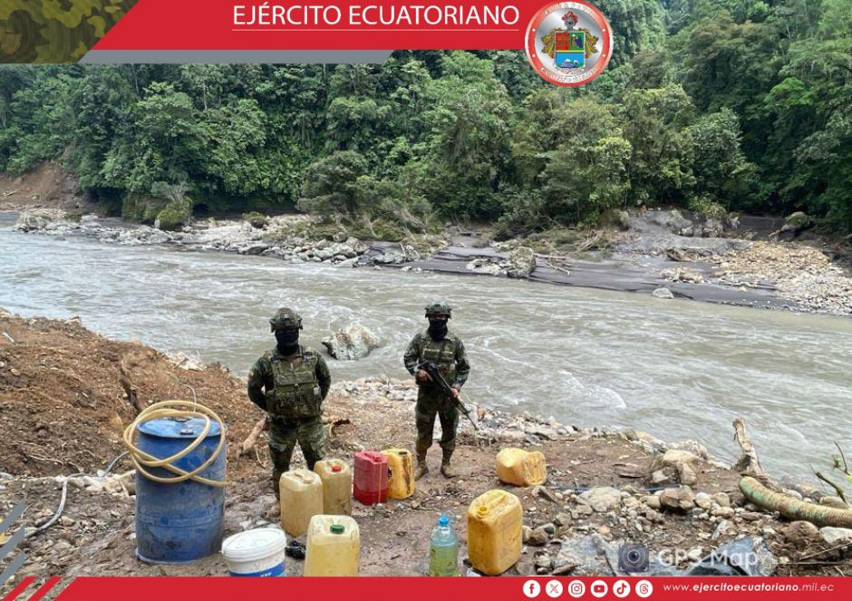 Militares ejecutan operaciones contra minería ilegal en la provincia de Morona Santiago