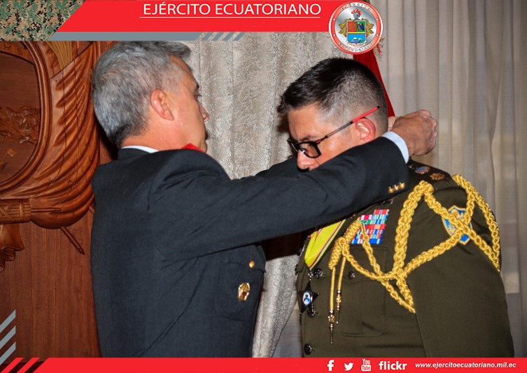 Condecoración de la Estrella de las Fuerzas Armadas