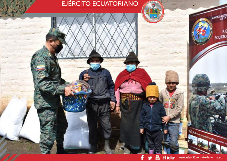 Militares de la  Brigada Galápagos visitaron a Baltazar Ushca