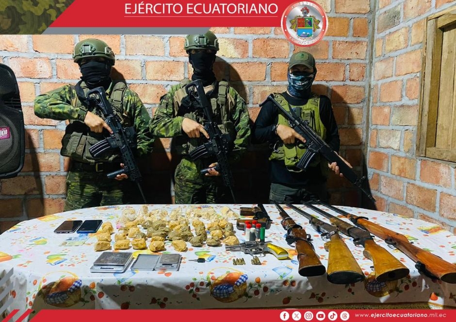 Decomiso de armamento y drogas en Junín