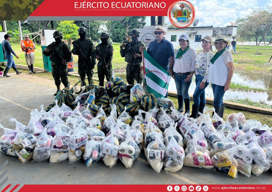 Ejército entrega ayuda humanitaria a comunidad afectada temporal invernal en Sucumbíos