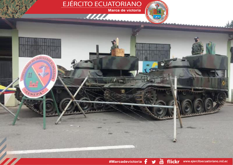 Militares se capacitan en la conducción de vehículos blindados