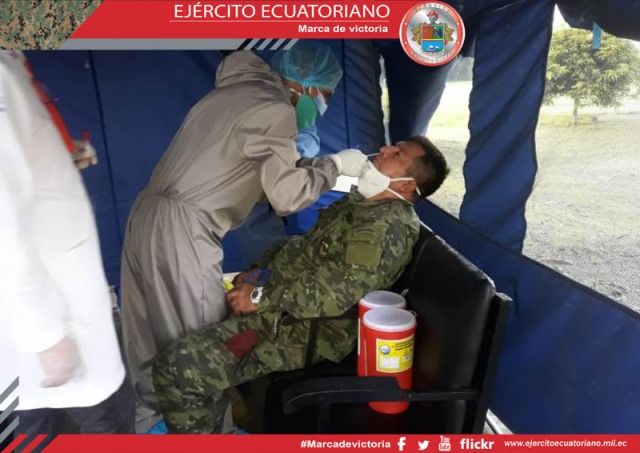 Personal de las FF.AA. se somete a pruebas de COVID-19