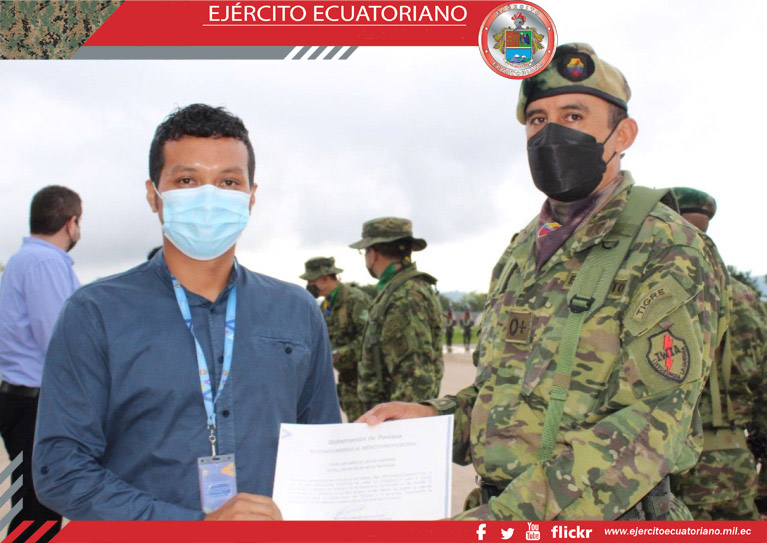 Gobernador de Pastaza entregó reconocimientos a personal de la Brigada de Selva N.° 17