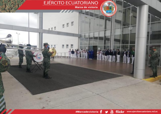 Fuerzas Armadas reconocieron la labor de los enfermeros en su día