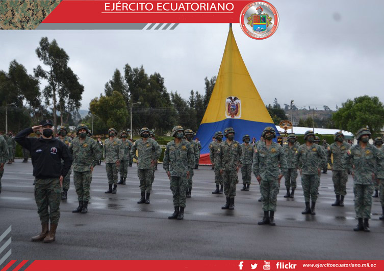 Se inauguró el CCXXXVI Curso de Paracaidismo Militar