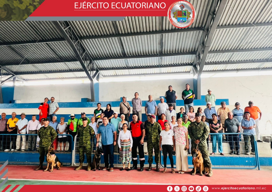 Ejército Ecuatoriano realiza acción cívica en el cantón Valencia