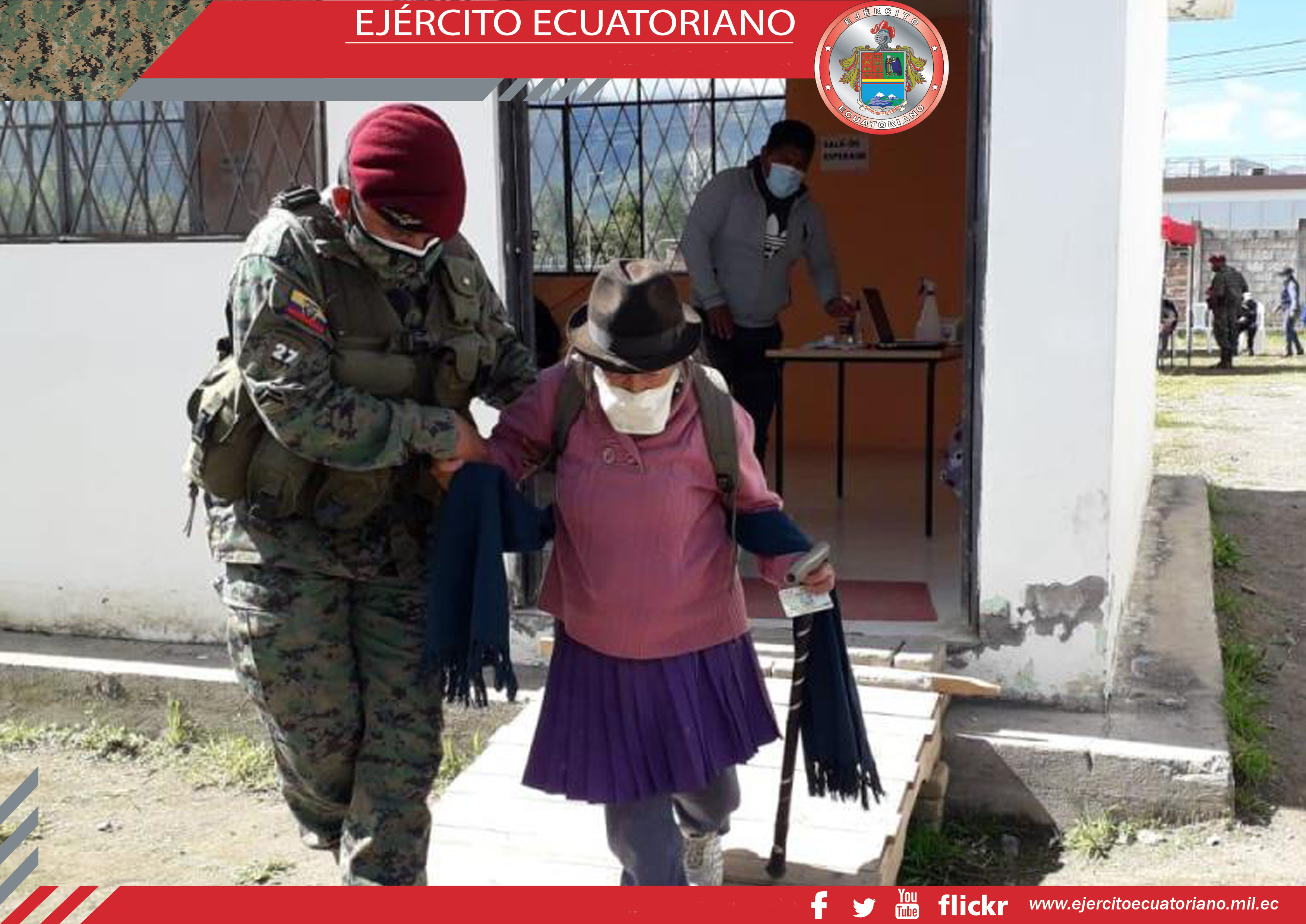 Equipos de vacunación continúan con su trabajo acompañados por personal militar