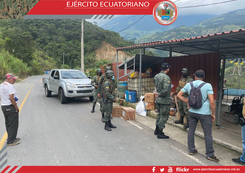 Personal militar decomisa material explosivo en el cantón Zaruma