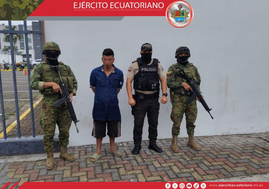 Ejército Ecuatoriano captura a integrantes de “LOS LOBOS” en Quevedo