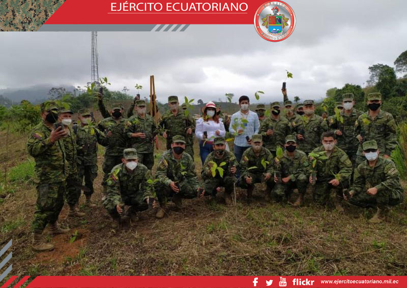 Brigada El Oro participa en campaña de reforestación