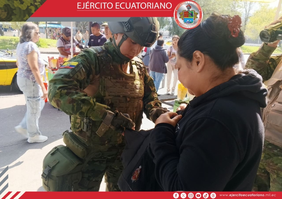 Ejército Ecuatoriano refuerza la seguridad con patrullajes en el sur de Quito