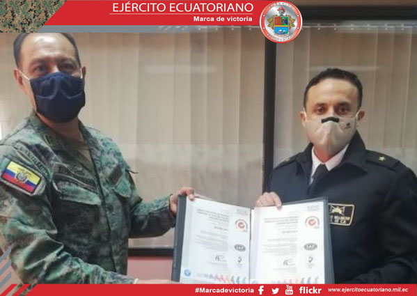 Colegio  Militar N.° 4 Abdón Calderón recibe recertificación ISO 9001:2015 por su calidad educativa