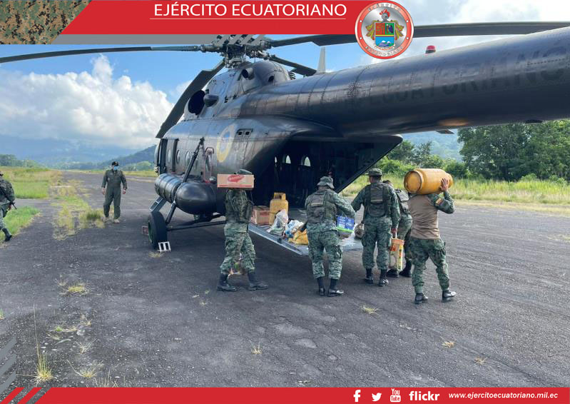 Se efectúa relevo de destacamentos en la Amazonía