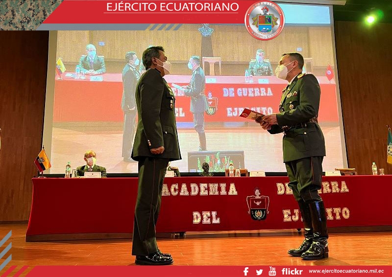 Se presentó la decimoquinta edición de la revista de la AGE