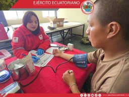 Personal militar se une a jornada de donación de sangre