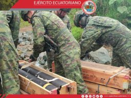 Vehículos blindados AMX-13 participaron en nueva operación militar contra la minería ilegal 
